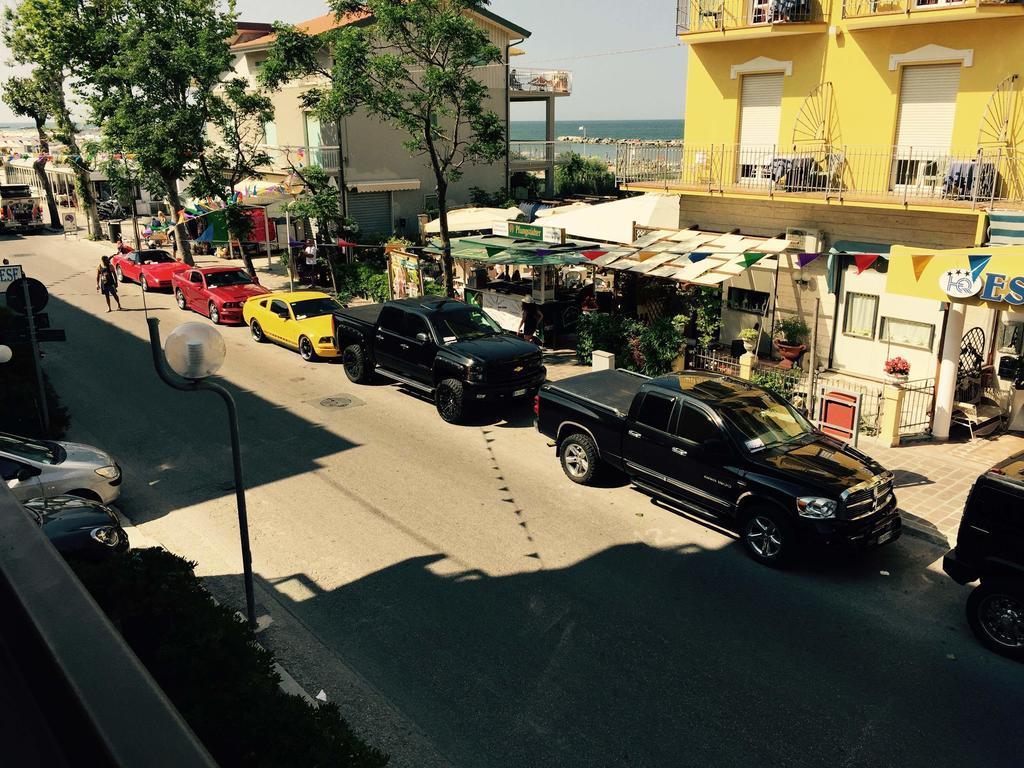 Hotel Acapulco Viserbella di Rimini Bagian luar foto