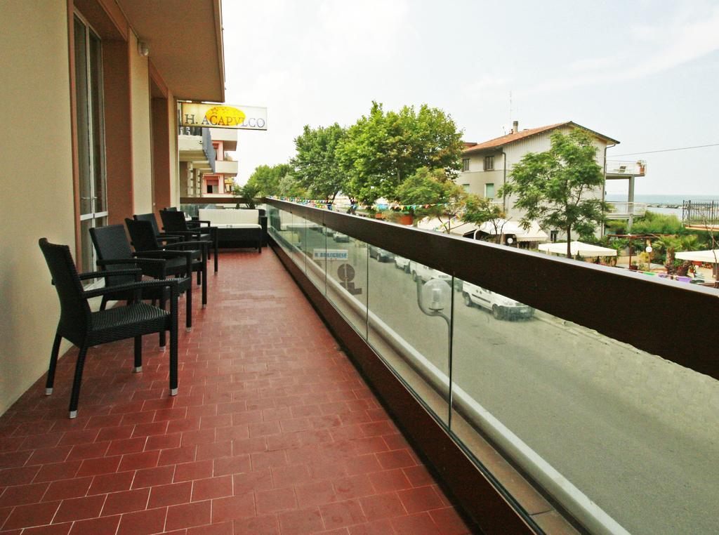 Hotel Acapulco Viserbella di Rimini Bagian luar foto