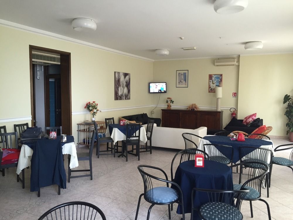 Hotel Acapulco Viserbella di Rimini Bagian luar foto