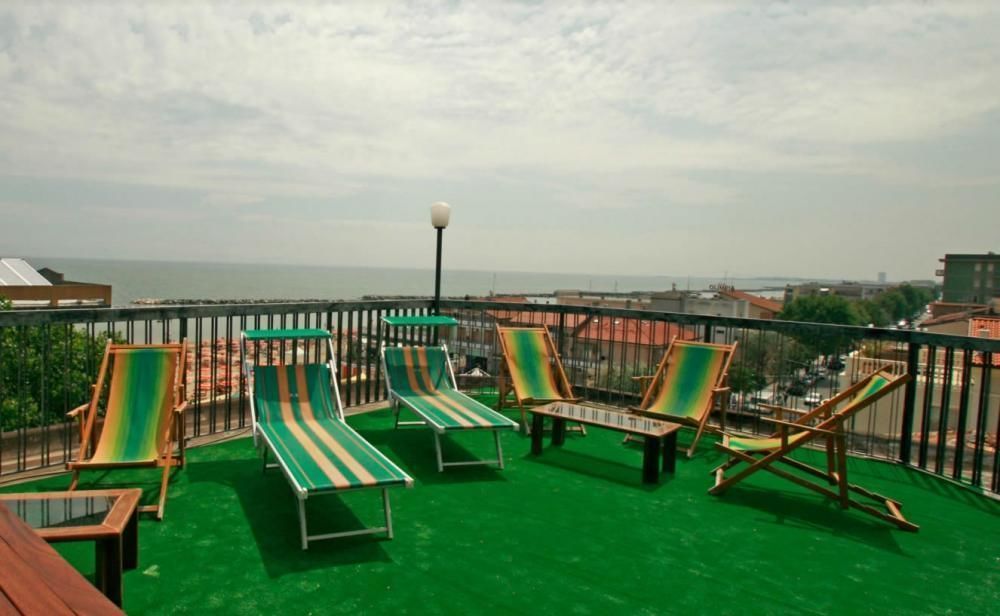 Hotel Acapulco Viserbella di Rimini Bagian luar foto