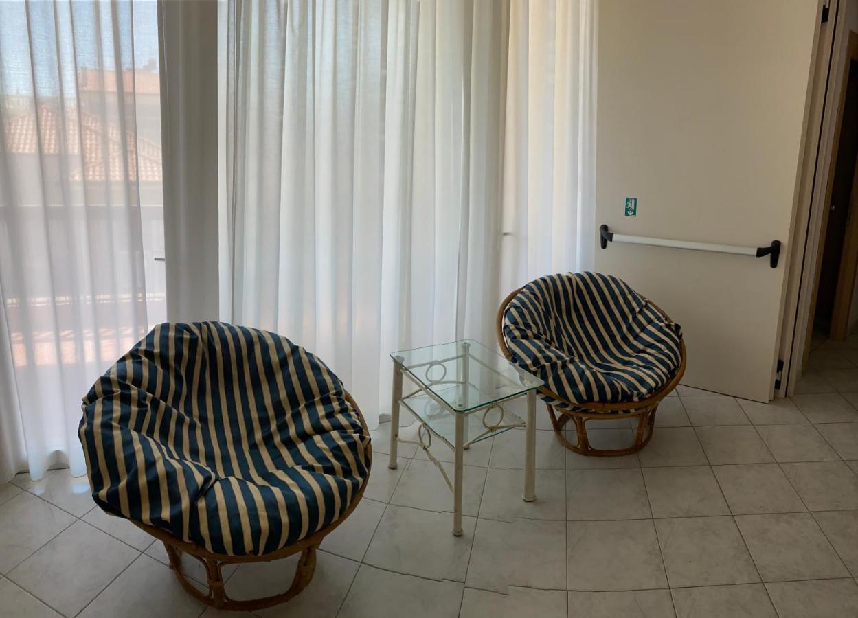 Hotel Acapulco Viserbella di Rimini Bagian luar foto