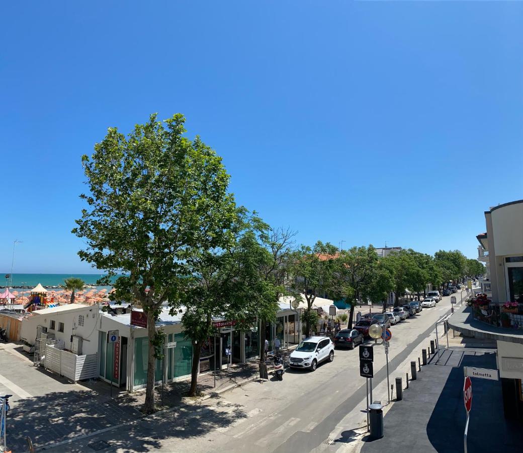 Hotel Acapulco Viserbella di Rimini Bagian luar foto