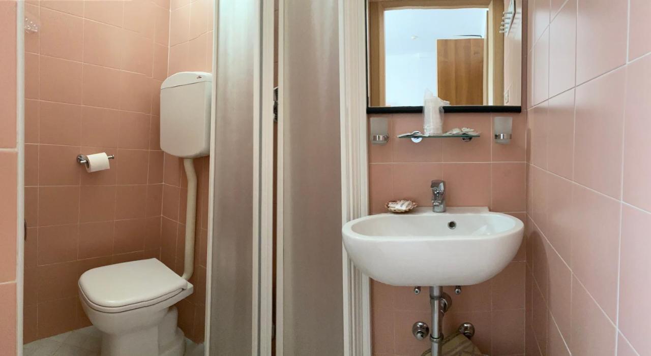 Hotel Acapulco Viserbella di Rimini Bagian luar foto